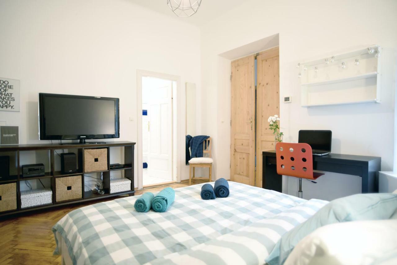 Large And Cozy Apartment 60 M2, Cracow Old Town Cracovia Esterno foto